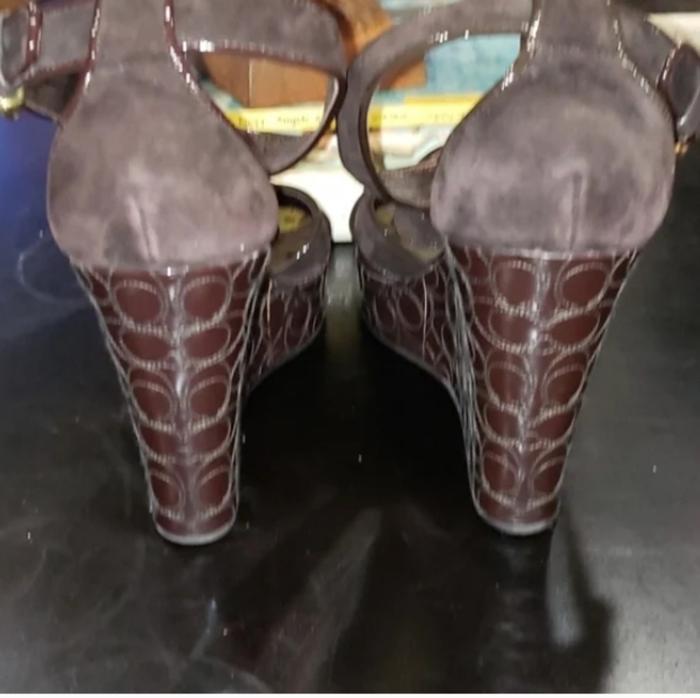 Brown wedge heel shoes